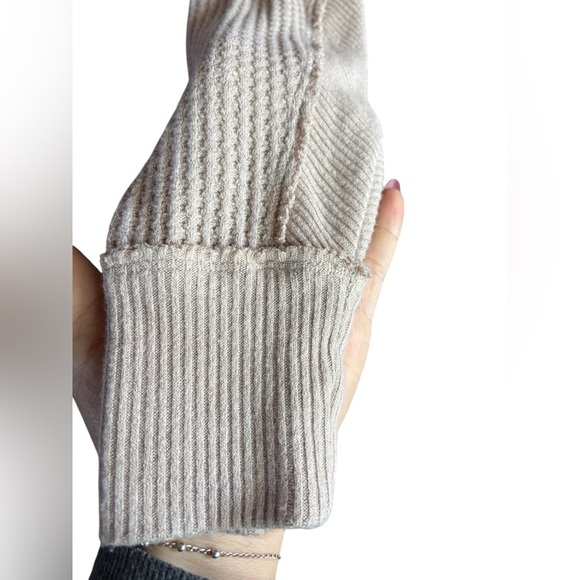 Free People Women's Santa Clara
Thermal Top dolman off white
Alabaster Size S - Picture 2 of 7